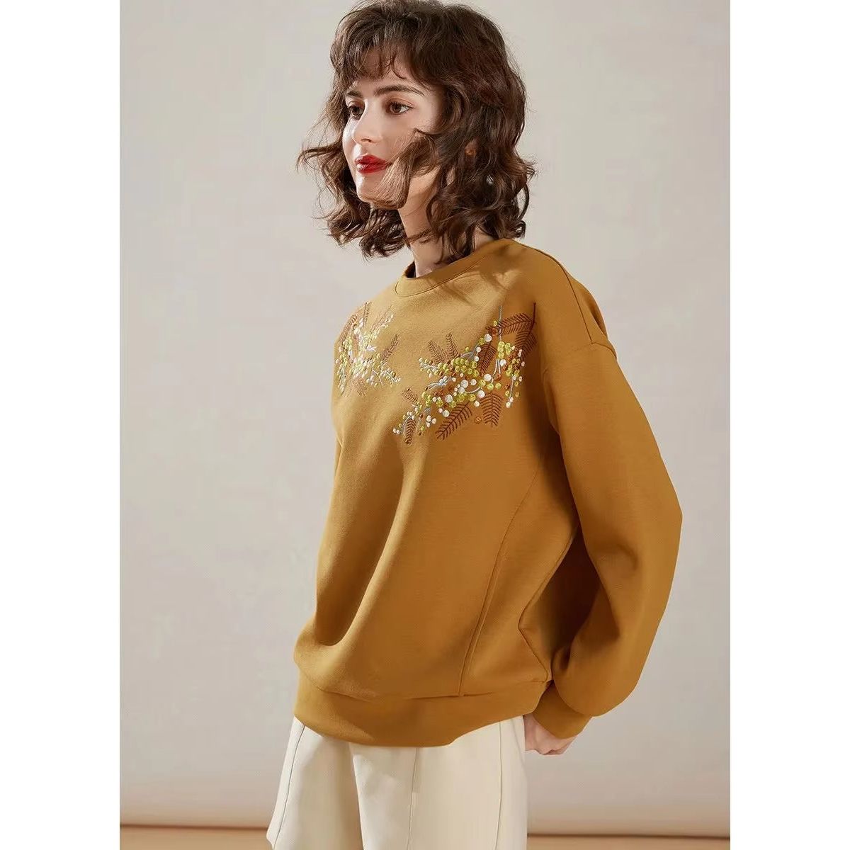 2024 Women's Hoodie – Casual Loose Fit Round Neck Long Sleeve Pullover with Trendy Contrast Color Embroidery