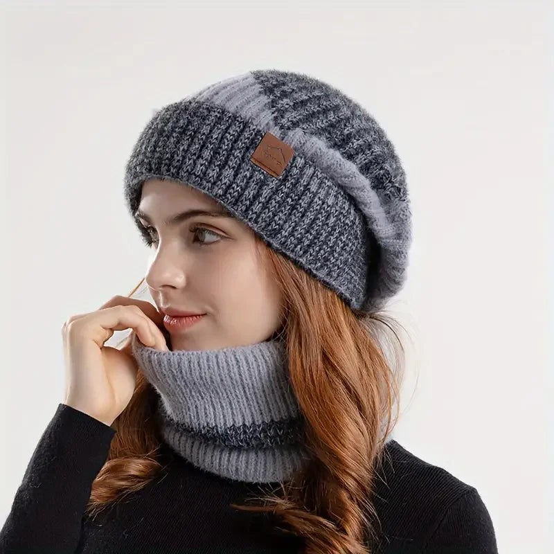  Women's  Two-Piece Knitted Hat Black 